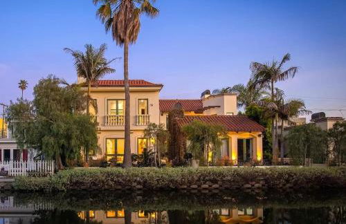 The Canal Escape - canal-front Italian villa - Foto 2