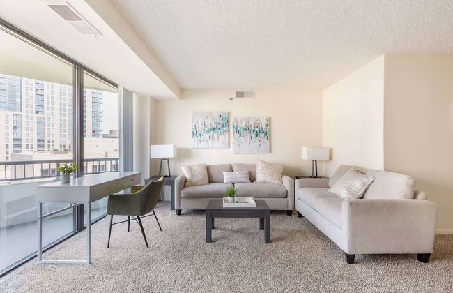 Premium A-Location Apartment - Photo 13