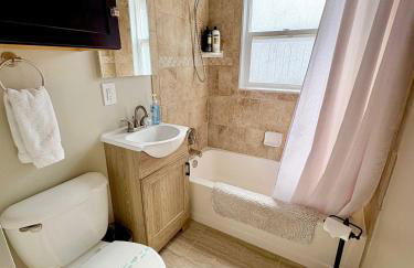 Historic 2 bedroom home in Old Town-main floor - Foto 5