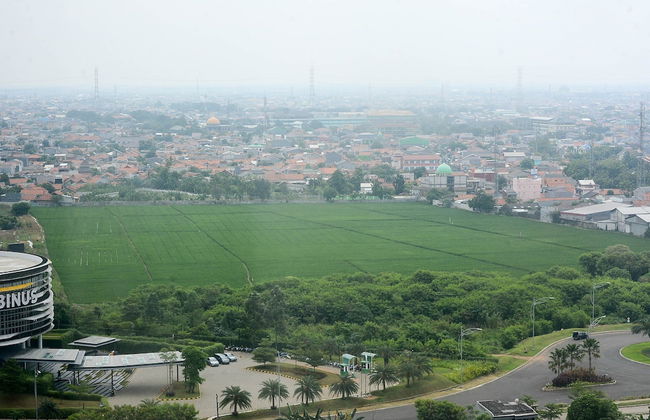 Modern 2BR Apartment @ Springlake Summarecon - Photo 18