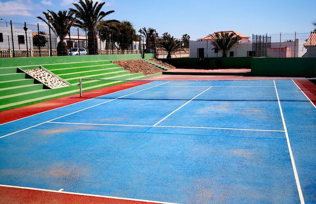 Castillo Beach Club Apartments - Photo 30