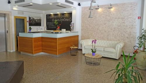 Residence & Suites - Foto 3, Lobby or reception