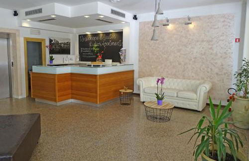 Residence & Suites - Foto 3