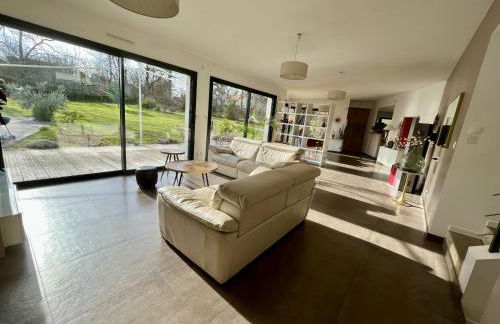 Villa contemporaine avec piscine sur 4000 m2 à Rodez 9 personnes - Photo 9