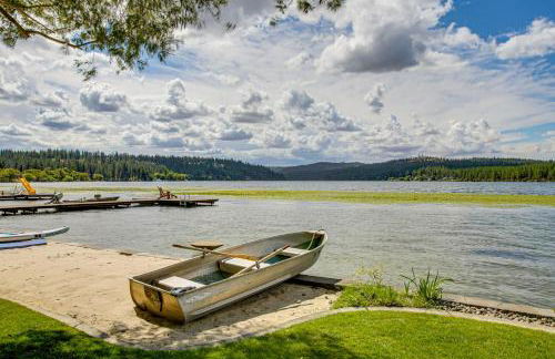 Hot Tub, Deck and Mtn Views Nine Mile Falls Duplex - Foto 24
