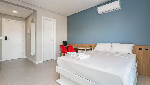 500m da UFSC | Smart TV de 32" #CARV04 - Foto 4, towels, wardrobe