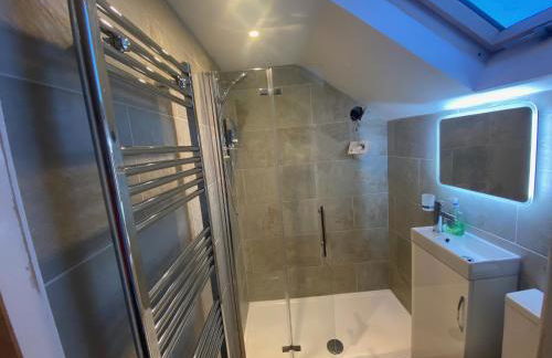 Cardiff Coach House with Hot Tub & Log Fire - Foto 7