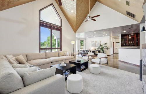 The Perfect Holiday Getaway 5BR 4BA with Pool and Hot Tub - Photo 8