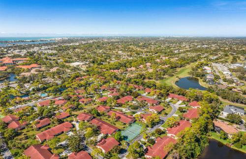 Tranquil Sarasota Retreat Near Beaches, Pool & Nature Escape - Timberwood Villa #183 - Roelens - Foto 39