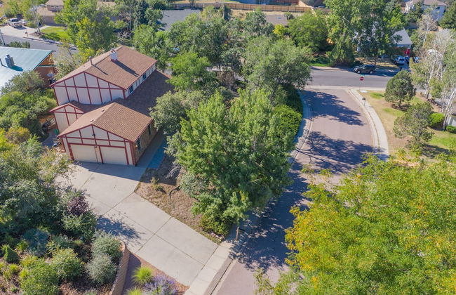 4 BR Country Home in Suburbs W/trails & Parks - Foto 53