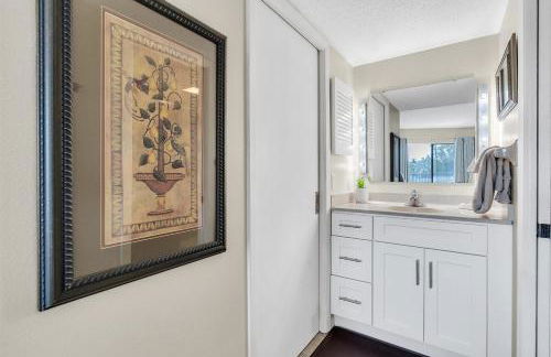 Sun Plaza by Coastal Chic Vacations - Private Beach Access with Pool and Tennis - Photo 20