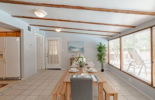 Private Pool & Yard Mins to Dining & University - Foto 23