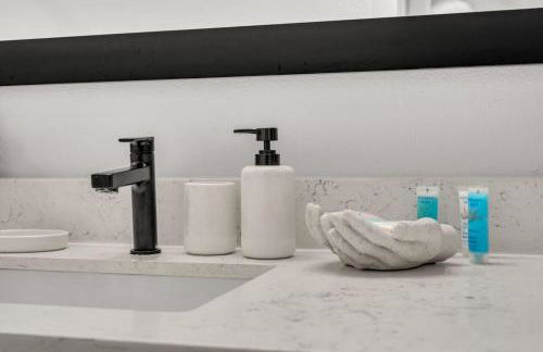 Vibrant 1 Bedroom Paradise Pool and Gym Bliss - Foto 11