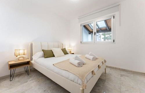 Exclusive Villa with Sea View Near Center - Foto 29