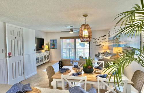Beachfront with heated pool, 60 seconds to beach - Foto 16