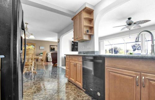 Pet Friendly Canal Front 3-Bedroom Grand Villa with Pool, Linai and Dock - Foto 31