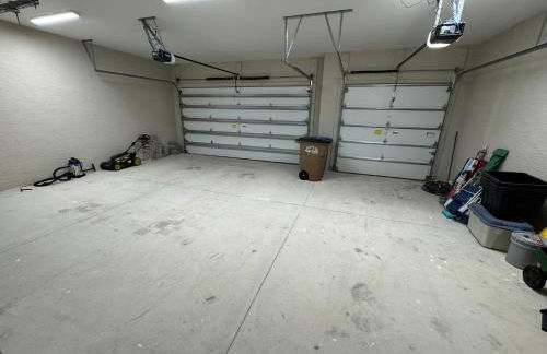 Brand New Luxury 4 bedroom heated pool home - Foto 31