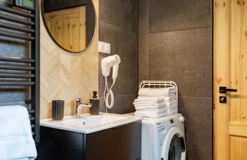 Stodoły Modyń - Domki w Beskidzie Wyspowym - staw kąpielowy, balia, sauna, grota solna - widok na góry - Photo 53