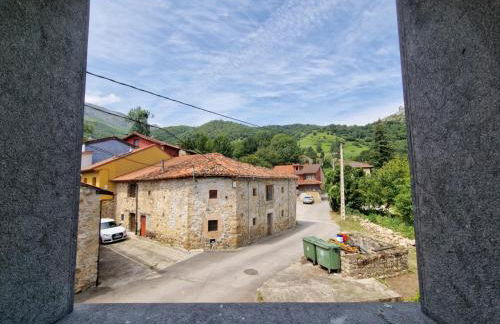 La Casona de Pascueru de POO DE CABRALES - Foto 48