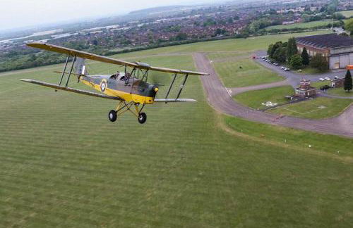 5 bedroom detached house sleeps 13 spacious Parking 5 mins driving to Bicester Village - Foto 73