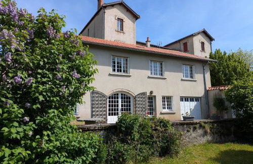 Maison calme avec grand terrain, proche commodités et sites médiévaux - FR-1-582-133 - Foto 1