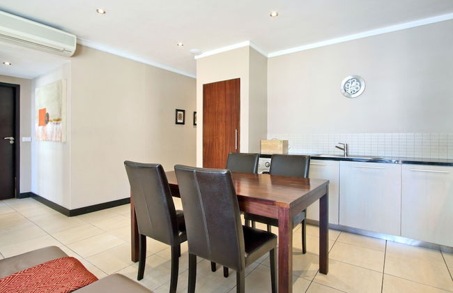 ITC Hospitality Group One Bedrooms Icon Building - Photo 5