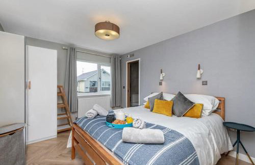 Family-Friendly Retreat between Beach & Mountains - Foto 8