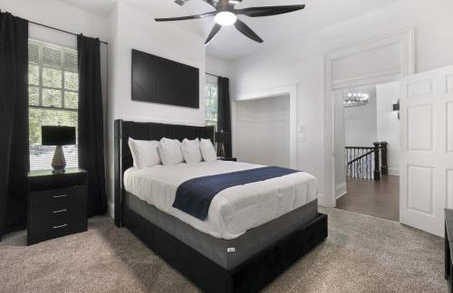 Family-Friendly 5BR | Sleeps 15 | 3 mins Downtown! - Foto 7