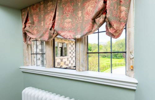 Manor Estate - Two Accommodation Wings - Sleeps 14 - Foto 2
