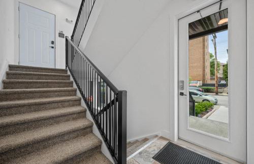 PFR Suites - Highland, 3BR 2BA Shadyside Condo, 2 King Beds, 3rd Floor Walkup - Foto 46