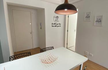 101- Lindo Apartamento Amplo e decorado, 2 quartos, sala, cozinha completa, mobiliario moderno, lavanderia , Excelente localização no bairro Bigorrilho - Photo 34