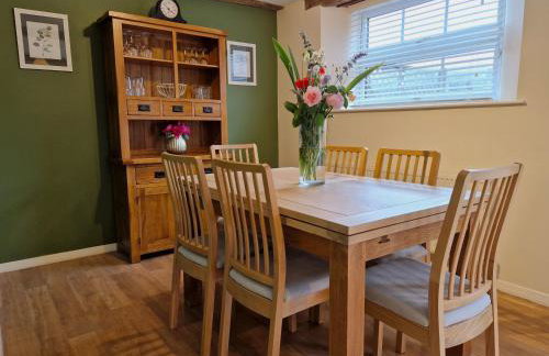 Cowman's Cottage - Photo 6