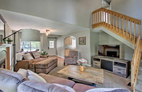 Creekfront Lincoln Home, Steps from Downtown! - Foto 6