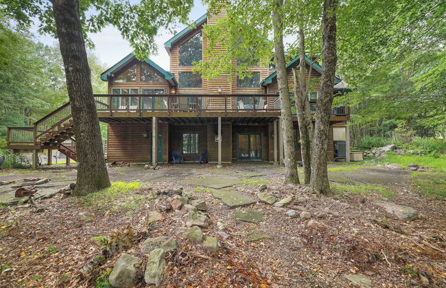Elk Hollow by Avantstay Lakefront Chalet w/ Game Room & Fire Pit - Photo 59