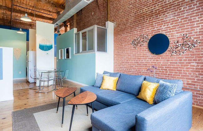 2 Bedroom Historic Brick Getaway with Wifi - Foto 22