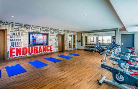 Large 3 bedroom Family Suite, Private Balcony, 5 min to DCA, Gym, Pool and more! - Foto 49