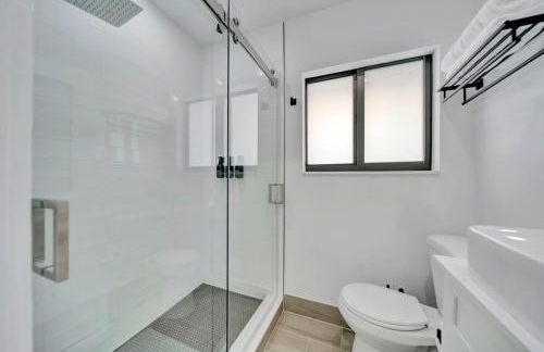 Waterfront Unit #1 20 Min Walk to Beach and Shops - Foto 6