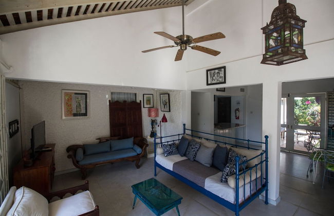 Yellow Canary Beach Villa - Photo 20