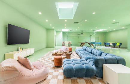 The Pond Estate by Avantstay Maximalist Designer Compound w/ 2 Casitas, Indoor + Outdoor Pools, Tennis Court, & Gorgeous Mountain Views 12k Sqft - Foto 13