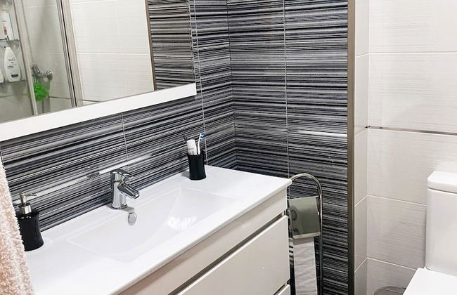 3 Bedroom Flat Aguiar - Photo 32