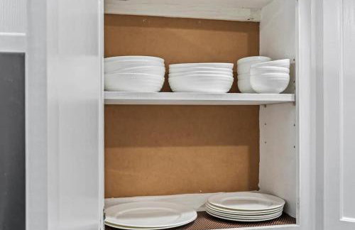 Newly remodeled Near Lake 4BR Hot Tub Navy Family home - Foto 38