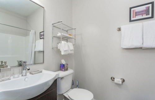 CozySuites Music Row Spacious 2BR free parking 25 - Foto 29