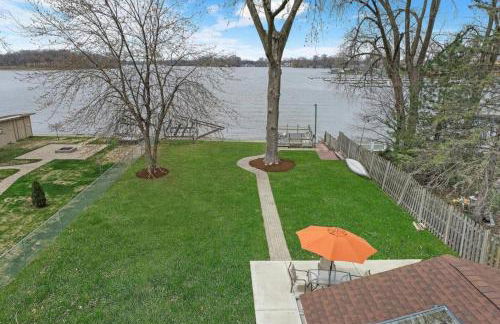 Meyers Bay Sunset Lakefront Cottage in Fox Lake with Boat Pier - Foto 6