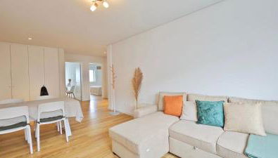 Ocean Breeze Apartment with a pleasant Patio - Photo 3