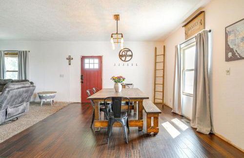 Family-Friendly Seward Home with Sauna and Pool! - Foto 7