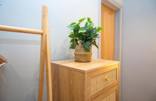 4 Bedroom Winchester Town House, central, parking - Foto 32