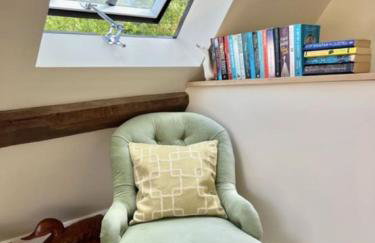 Idyllic secluded hideaway with countryside views on the edge of the Cotswolds - Photo 16