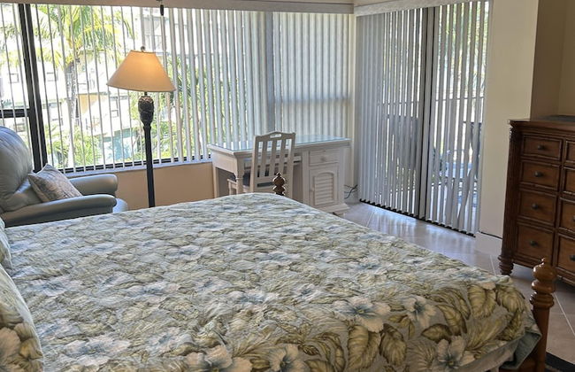 Gorgeous 2 bedroom condo with panoramic views of the Atlantic Ocean. 2 Condo by RedAwning - Photo 2