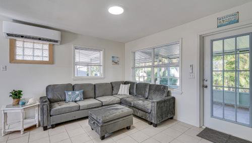 1 Mi to Boat Ramp Bokeelia Home with Screened Patio - Foto 4