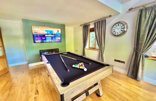 Serene Retreat - Hot Tub - Pool Table - Close to New Forest and Bournemouth Beach - Sleeps 12 - Foto 13